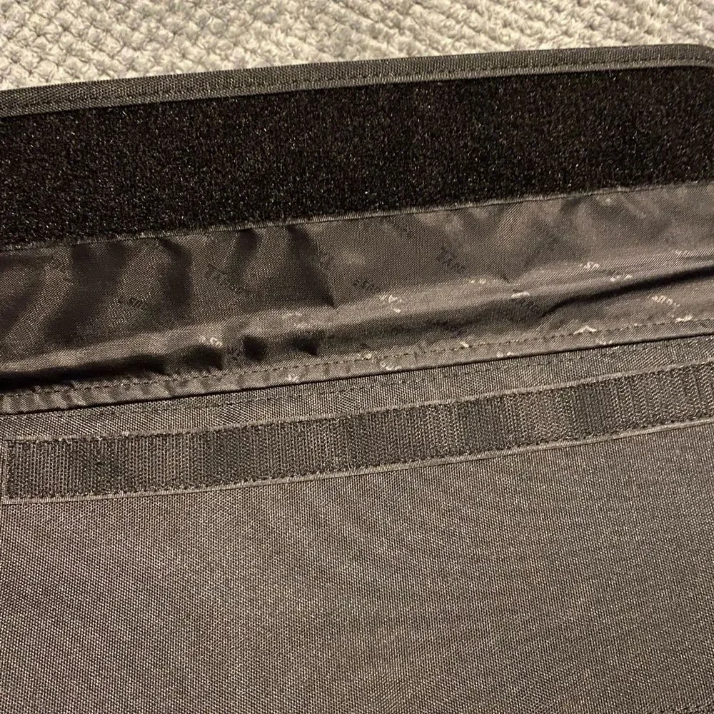 𝅺TARGUS 15.6 Traditional Laptop Bag Notebook Carrying Case Model CNO1/OCN1 NWOT